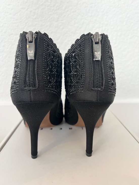 J. Renee Black Shooties, Women's Size 8.5, Excellent Condition - Picture 3 of 9